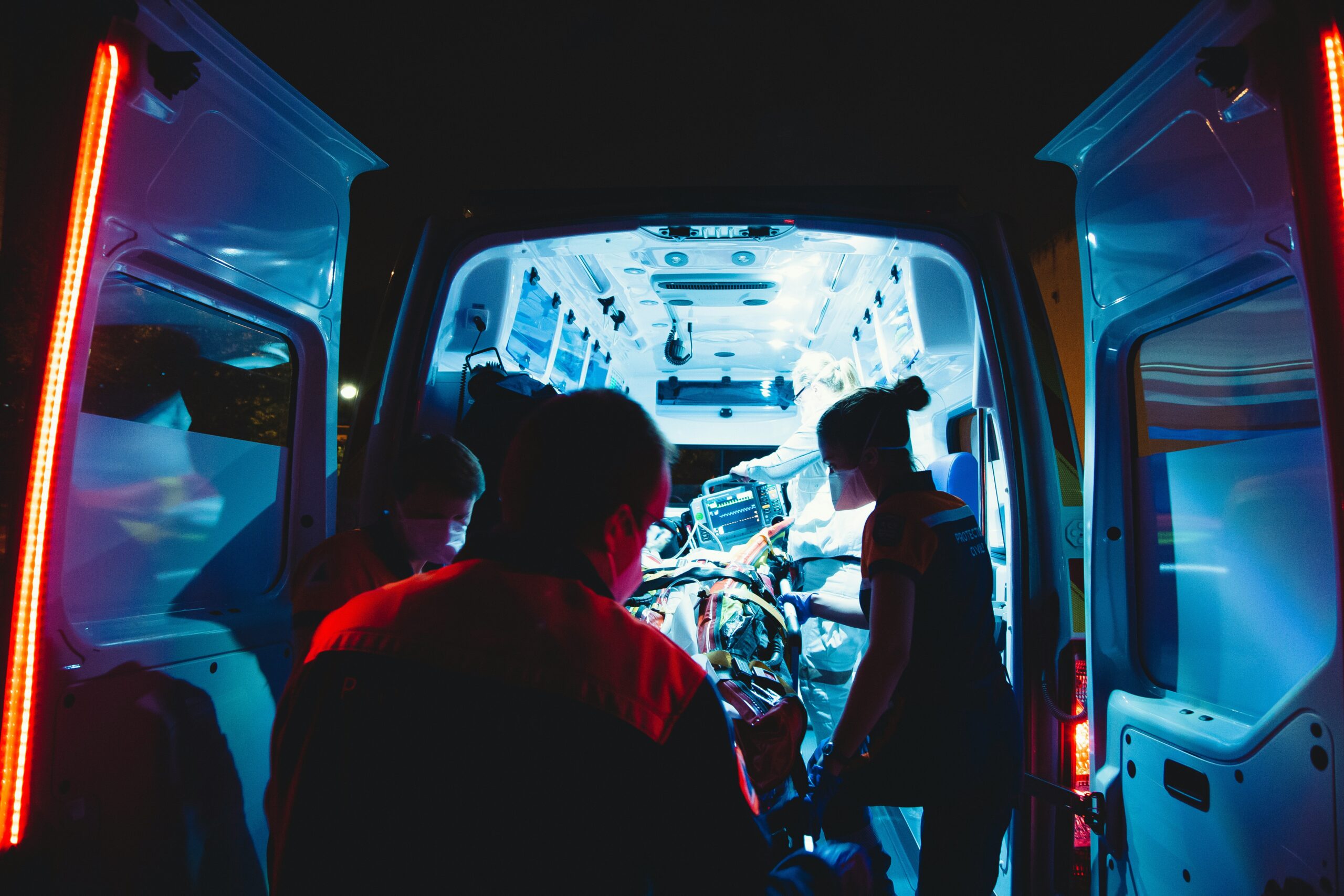 Advising Resilient Healthcare Teams